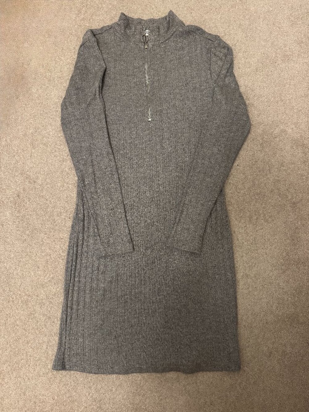 Suzy Shier Grey Zip Long-Sleeve Sweater Dress (Medium)